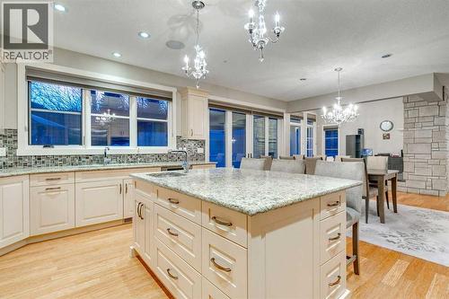 215 Patton Court Sw, Calgary, AB - Indoor Photo Showing Kitchen