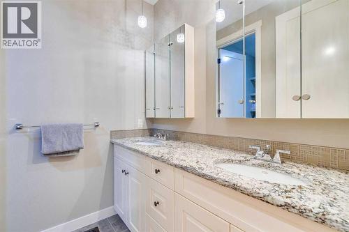 215 Patton Court Sw, Calgary, AB - Indoor Photo Showing Bathroom