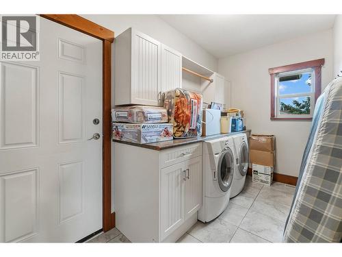 1720 Morrison Road, Kelowna, BC - Indoor Photo Showing Laundry Room