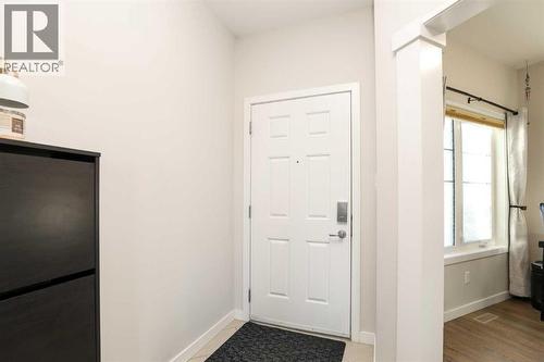 711 Moonlight Crescent W, Lethbridge, AB - Indoor Photo Showing Other Room