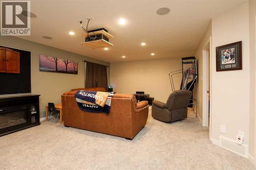 711 Moonlight Crescent W, Lethbridge, AB - Indoor