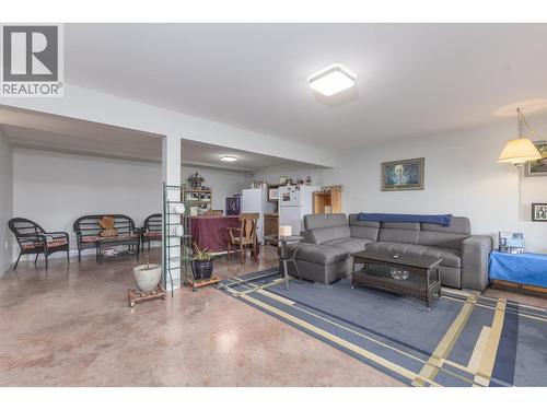 3572 Eagle Bay Road, Eagle Bay, BC - Indoor