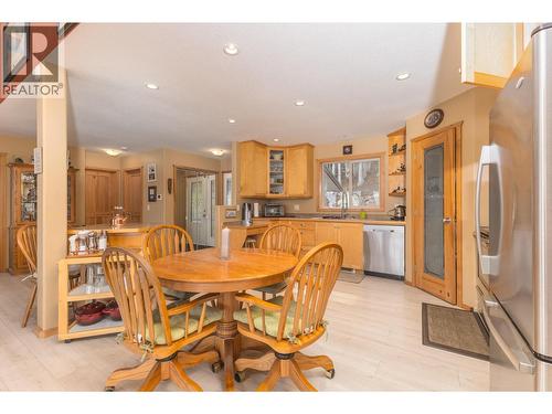 3572 Eagle Bay Road, Eagle Bay, BC - Indoor Photo Showing Other Room