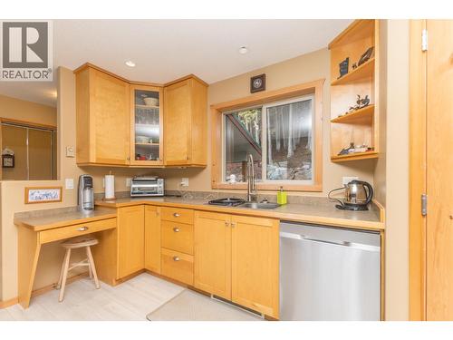 3572 Eagle Bay Road, Eagle Bay, BC - Indoor Photo Showing Kitchen With Double Sink