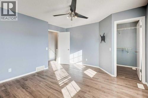 16 Elgin Bay Se, Calgary, AB - Indoor Photo Showing Other Room