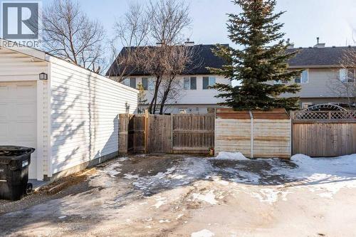 16 Elgin Bay Se, Calgary, AB - Outdoor
