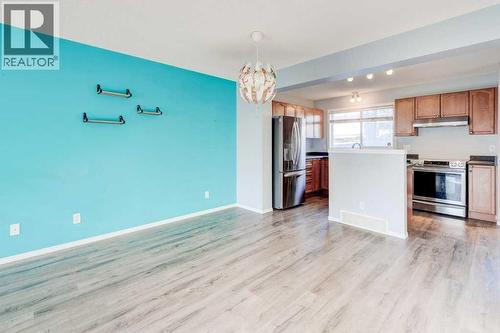 16 Elgin Bay Se, Calgary, AB - Indoor Photo Showing Kitchen