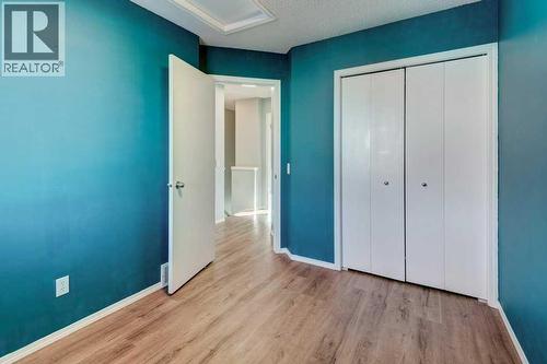 16 Elgin Bay Se, Calgary, AB - Indoor Photo Showing Other Room