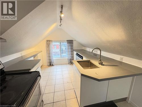 41 Fairview Avenue, Hamilton, ON 