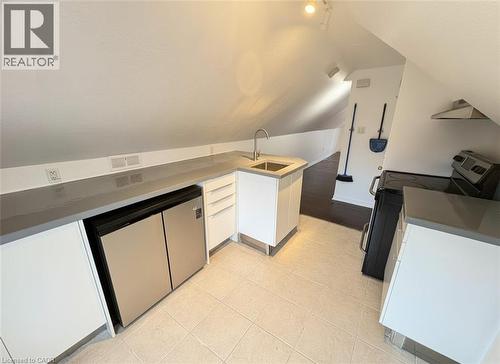 41 Fairview Avenue, Hamilton, ON 