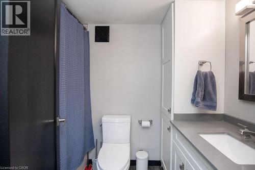 71 Vanier Drive Unit# 110, Kitchener, ON - Indoor Photo Showing Bathroom