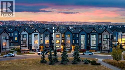 118 Evanscrest Manor NW  Calgary, AB T3R 1V5