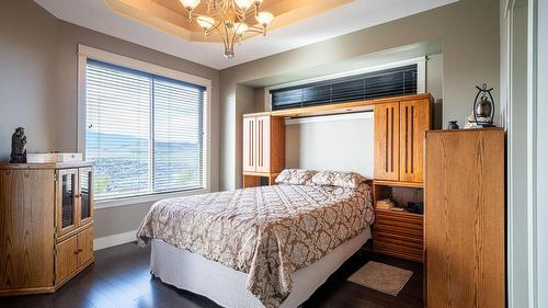 4134 Camelback Way, Vernon, BC - Indoor Photo Showing Bedroom