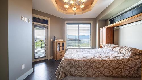4134 Camelback Way, Vernon, BC - Indoor Photo Showing Bedroom
