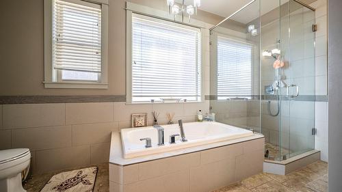 4134 Camelback Way, Vernon, BC - Indoor Photo Showing Bathroom