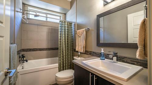 4134 Camelback Way, Vernon, BC - Indoor Photo Showing Bathroom