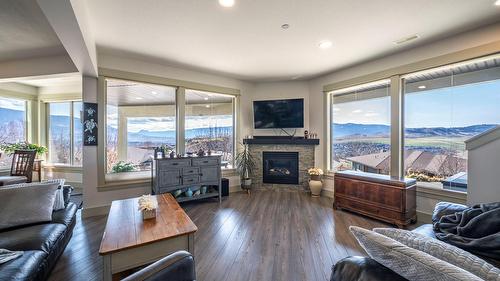 4134 Camelback Way, Vernon, BC - Indoor Photo Showing Living Room With Fireplace