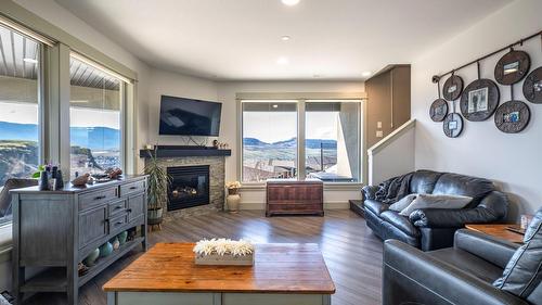 4134 Camelback Way, Vernon, BC - Indoor Photo Showing Living Room With Fireplace