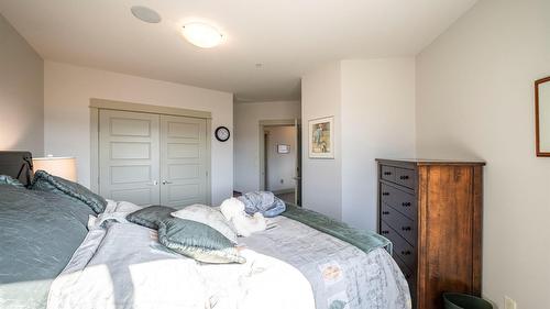 4134 Camelback Way, Vernon, BC - Indoor Photo Showing Bedroom