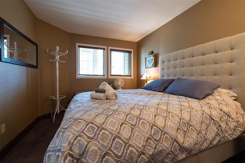 121-4559 Timberline Crescent, Fernie, BC - Indoor Photo Showing Bedroom