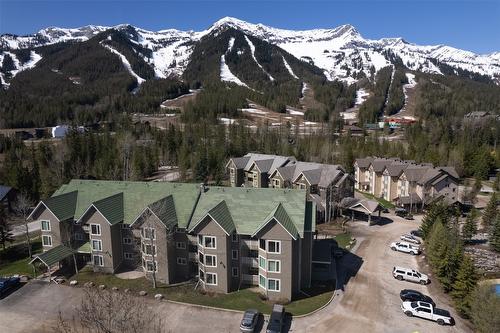 121-4559 Timberline Crescent, Fernie, BC - Outdoor With Facade