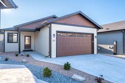 255 Bentgrass Avenue  Oliver, BC V0H 1T3