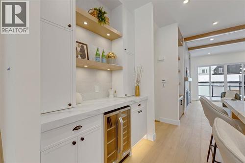 2518 20 Street Sw, Calgary, AB - Indoor Photo Showing Other Room