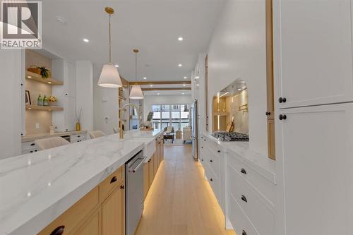 2518 20 Street Sw, Calgary, AB - Indoor Photo Showing Kitchen