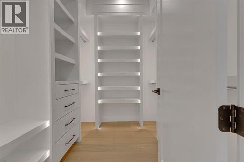 2518 20 Street Sw, Calgary, AB - Indoor