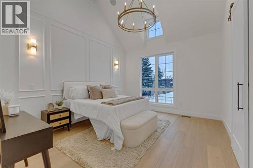 2518 20 Street Sw, Calgary, AB - Indoor