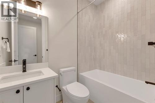 2518 20 Street Sw, Calgary, AB - Indoor Photo Showing Bathroom