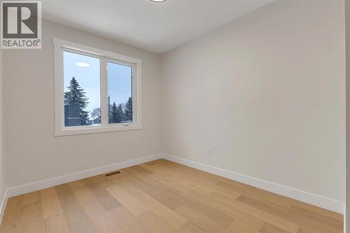 2518 20 Street Sw, Calgary, AB - Indoor Photo Showing Other Room