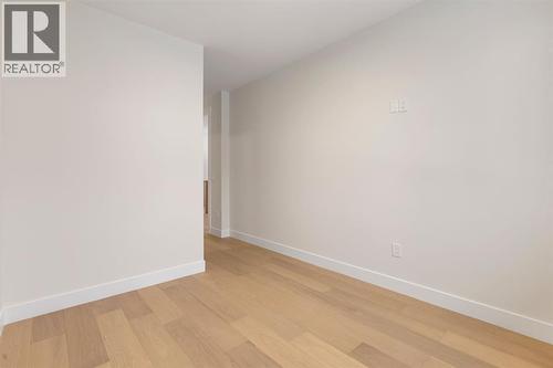 2518 20 Street Sw, Calgary, AB - Indoor Photo Showing Other Room