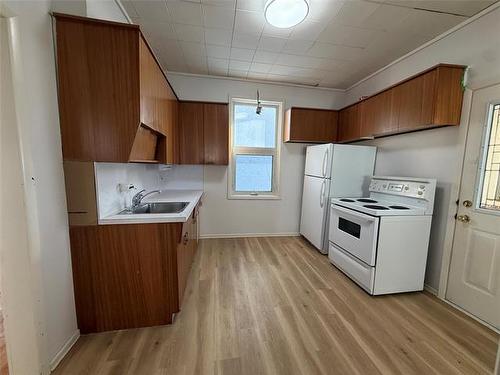 158 Kitson St, Winnipeg, MB 