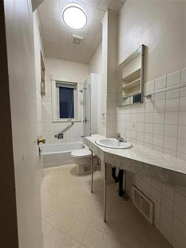 158 Kitson St, Winnipeg, MB 