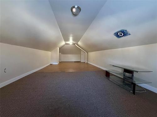 158 Kitson St, Winnipeg, MB 