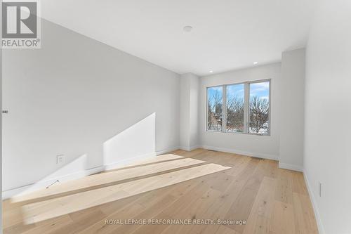 426 Avondale Avenue, Ottawa, ON - Indoor Photo Showing Other Room