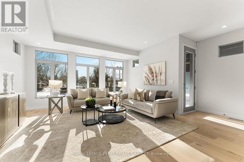 426 Avondale Avenue, Ottawa, ON - Indoor Photo Showing Living Room