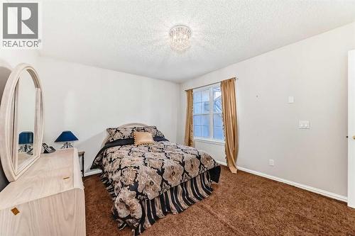 Second bedroom - 1906 Patterson View Sw, Calgary, AB - Indoor Photo Showing Bedroom