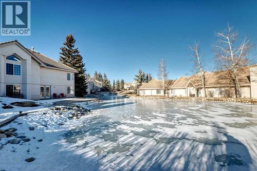 Central pond and park - 1906 Patterson View Sw, Calgary, AB - Outdoor