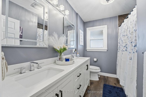 473 Mohawk Road W, Hamilton, ON - Indoor Photo Showing Bathroom