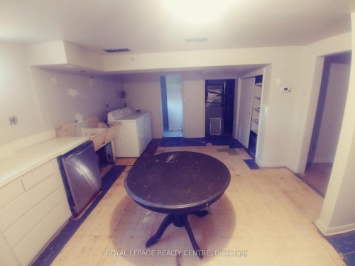 1534 Cawthra Road, Mississauga, ON 