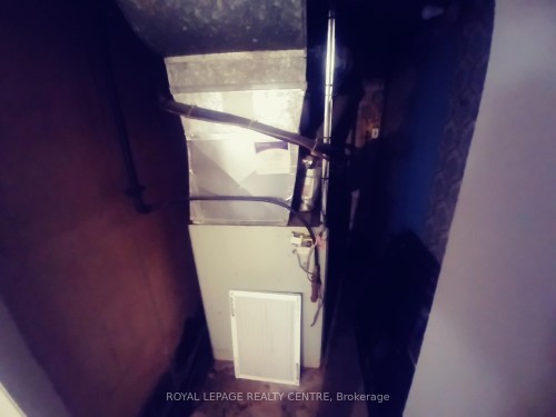 1534 Cawthra Road, Mississauga, ON 