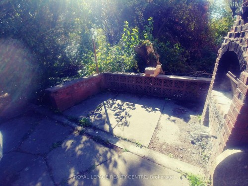 1534 Cawthra Road, Mississauga, ON 