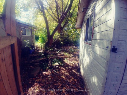 1534 Cawthra Road, Mississauga, ON 