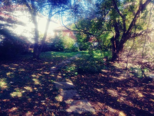 1534 Cawthra Road, Mississauga, ON 