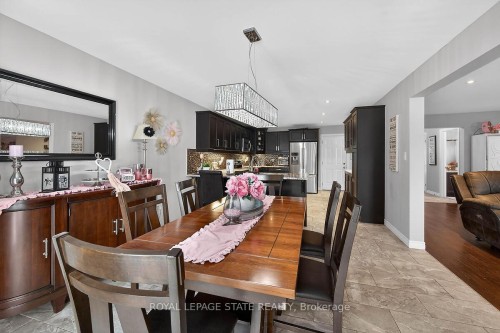 71 Jessica Street, Hamilton, ON - Indoor Photo Showing Dining Room