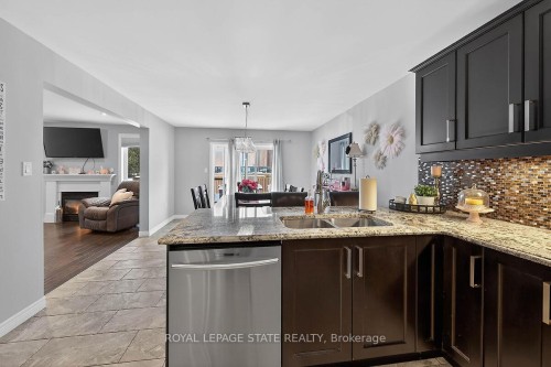 71 Jessica Street, Hamilton, ON - Indoor Photo Showing Kitchen With Double Sink