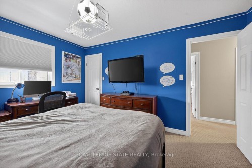 71 Jessica Street, Hamilton, ON - Indoor Photo Showing Bedroom