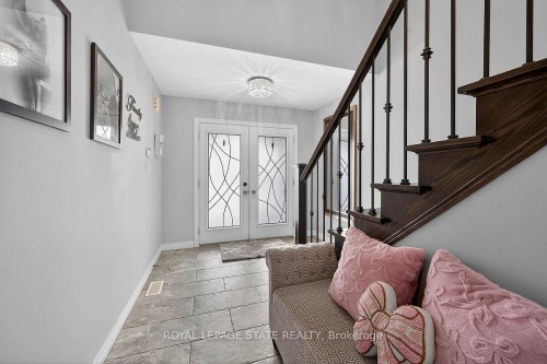 71 Jessica Street, Hamilton, ON - Indoor Photo Showing Other Room